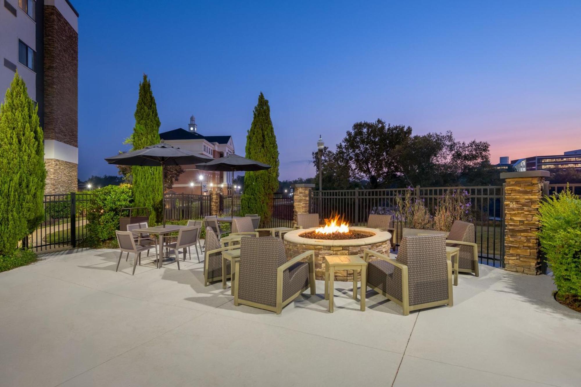 Courtyard By Marriott Columbus Phenix City Εξωτερικό φωτογραφία