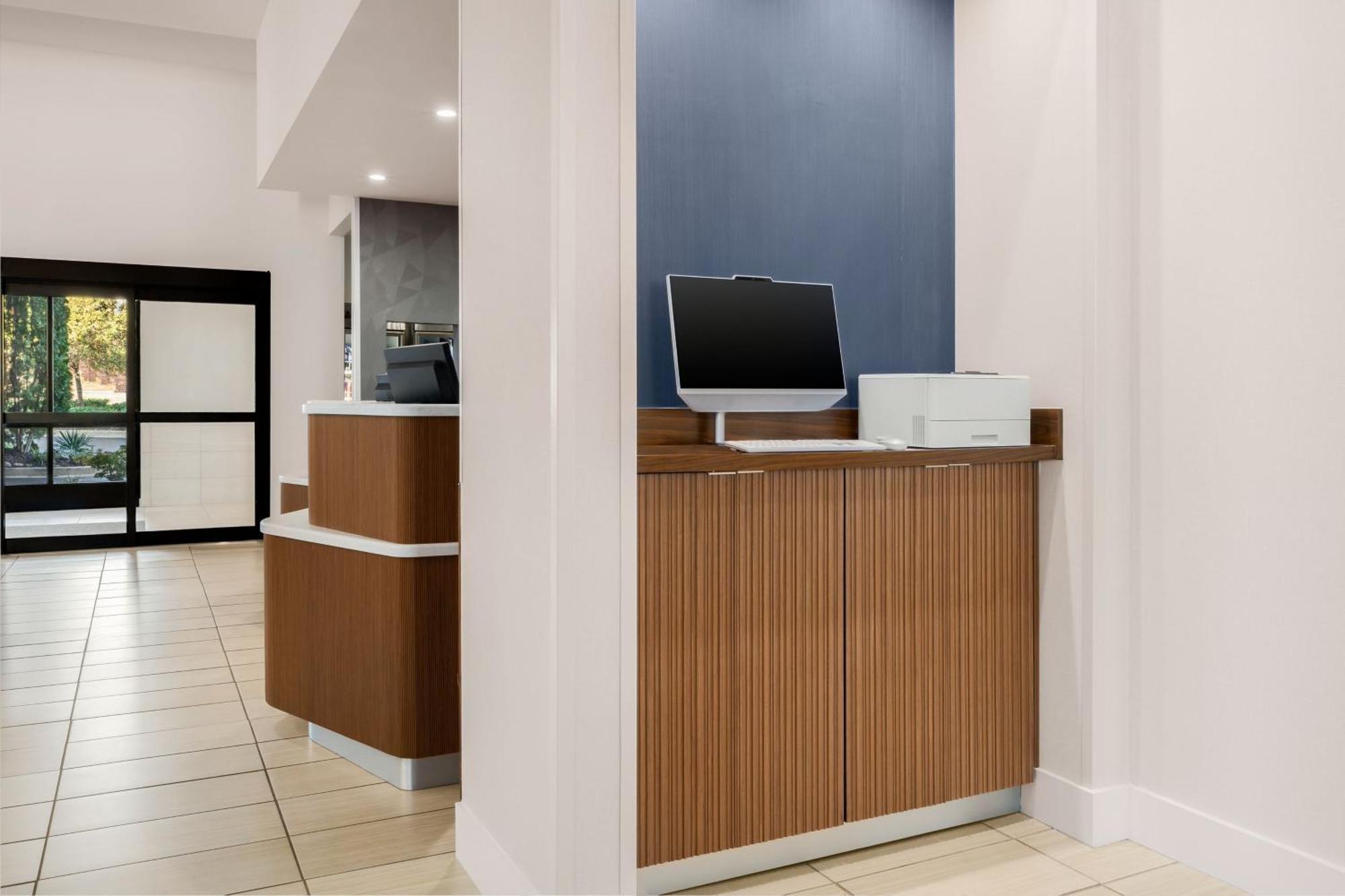 Courtyard By Marriott Columbus Phenix City Εξωτερικό φωτογραφία